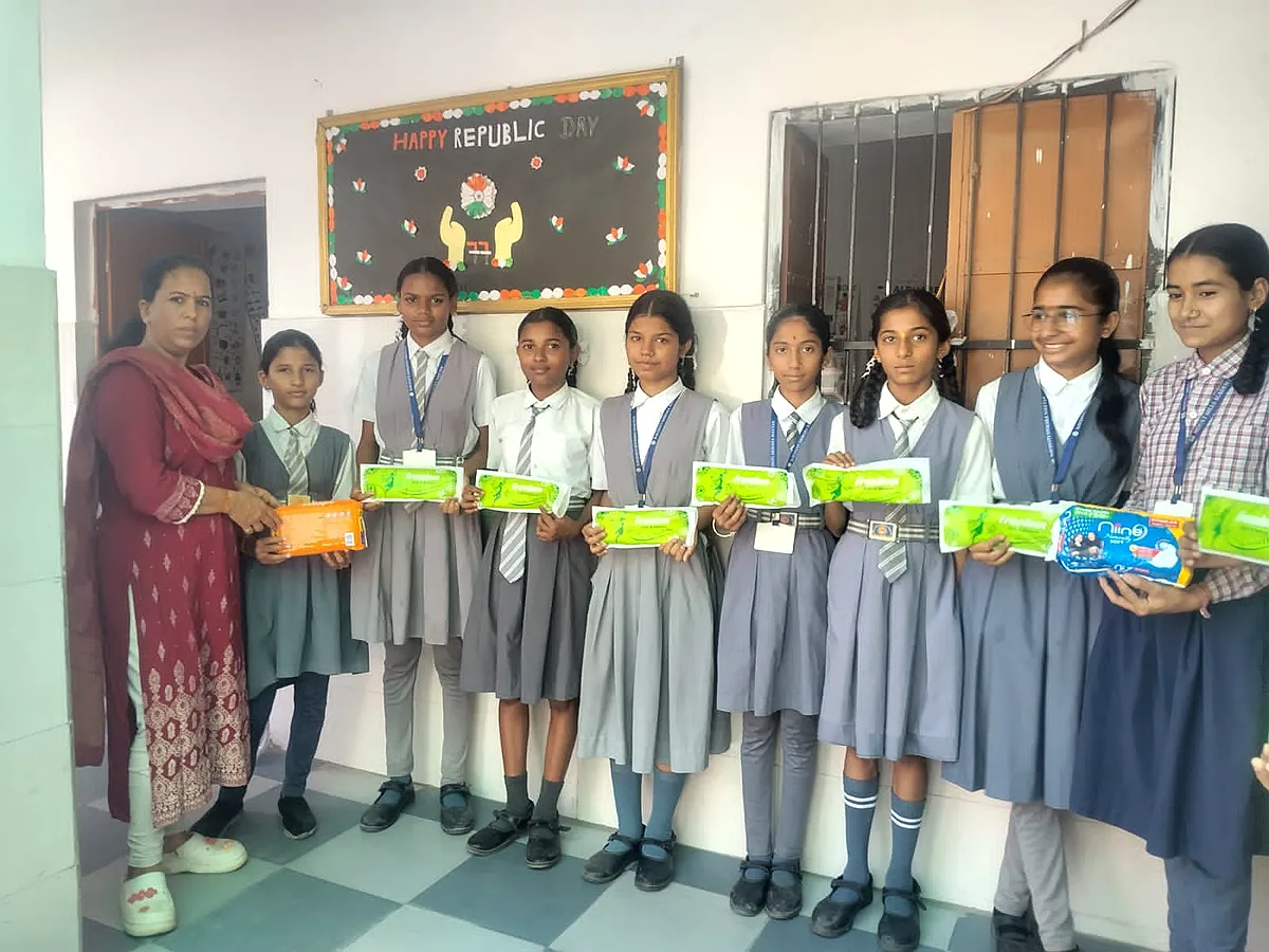 Free Sanitary Pads distribution-Jodhpur